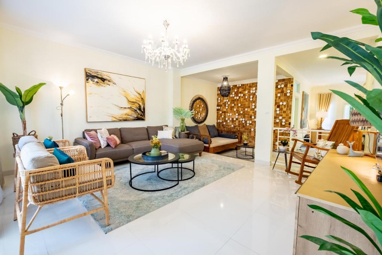 Siji Plemburan Vacation Home Kejayan Kültér fotó